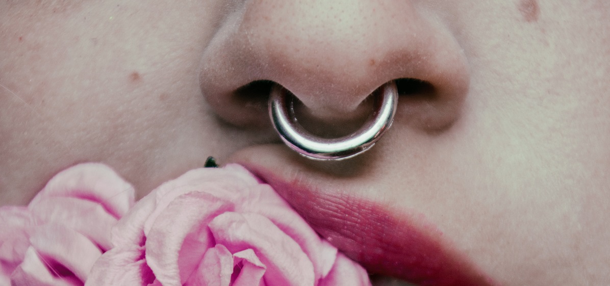 Typy piercingov do nosa