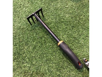 323052 2 bradas zahradne hrablicky kt y6004