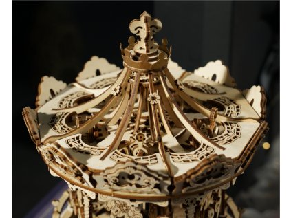 RoboTime 3D drevená skladačka hracej skrinky Romantický kolotoč