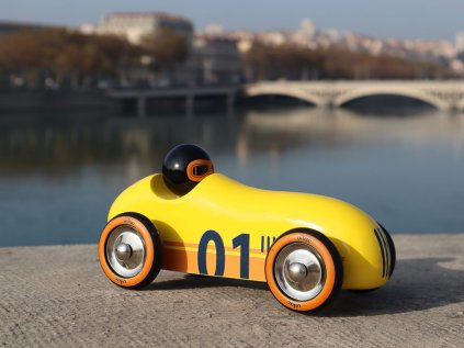 Vilac Drevené auto Old Sport Compet žlté