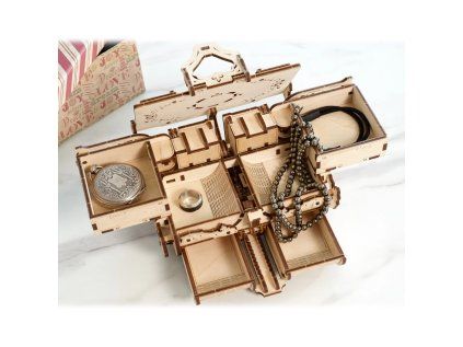 UG70065 8.box
