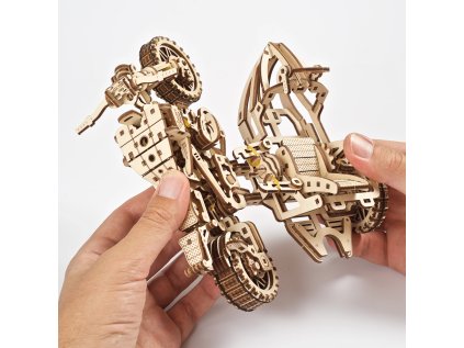 Ugears 3D drevené mechanické puzzle UGR-10 Motorka (scrambler) s vozíkom