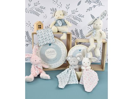 Doudou Darčeková sada - Plyšová myška s dečkou z BIO bavlny 15 cm zeleno-biela