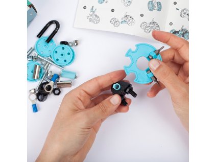 The OffBits stavebnica GearBit