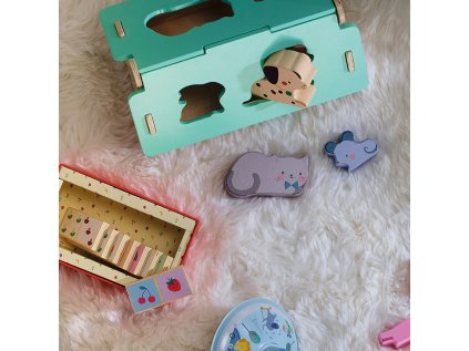 Vilac Drevená vkladačka Domček pre zvieratká Sarah Betz