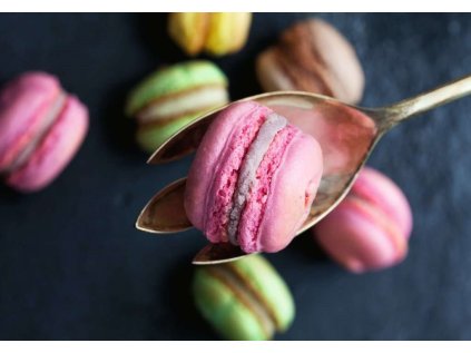 RAVENSBURGER Puzzle Moment: Makronky 300 dílků