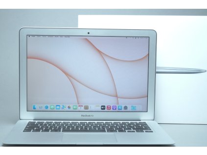 Macbook Air 13.3"/I5 1.6HZ/8GB RAM/256GB SSD/CZ