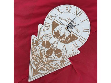 Dřevěné hodiny s lebkou OMNIA TEMPUS
