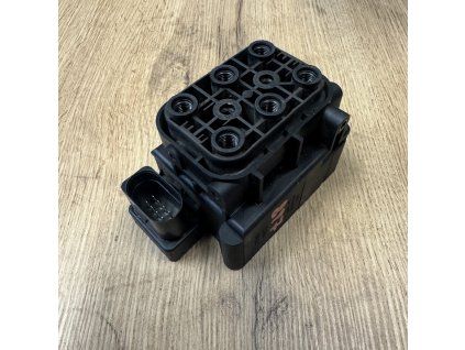 4F0616013 - Ventilový blok | Audi A6 C6 4F