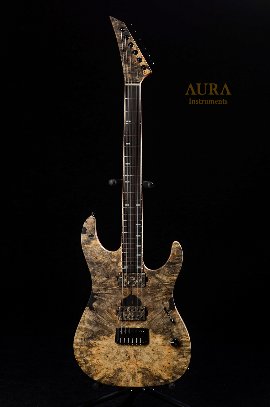 Electric guitar Aura The Sulfur