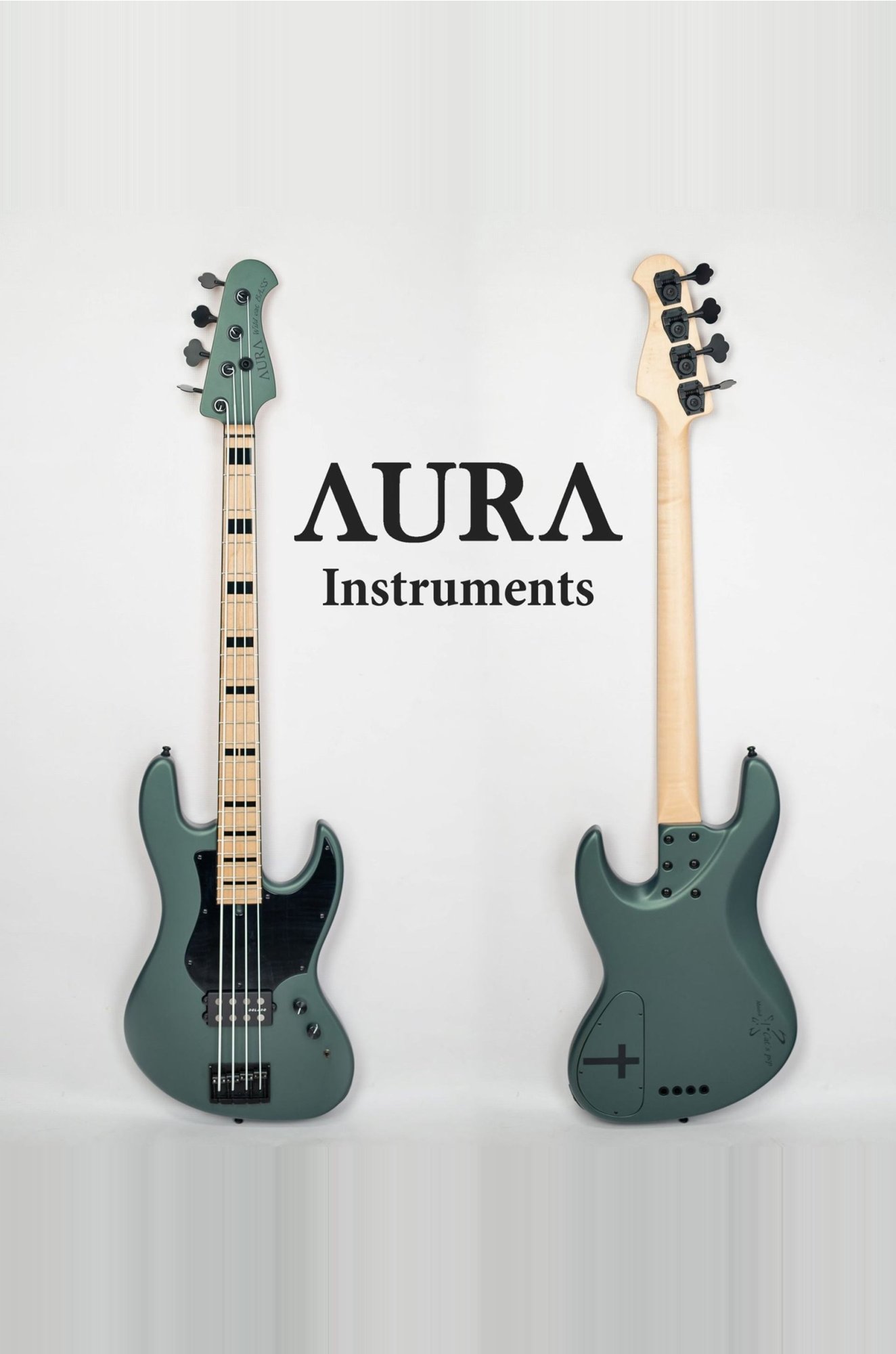 Bass guitar Aura Wild Cat Bass