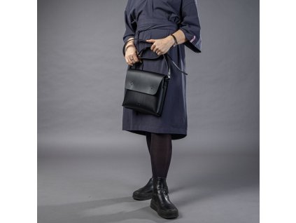 Kožená kabelka CUBO pecka - černá