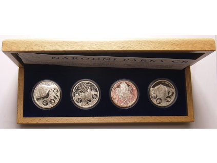 19737 ar medaile 2007 sada 4 kusu medaili se spolecnym reversem narodni parky cr proof