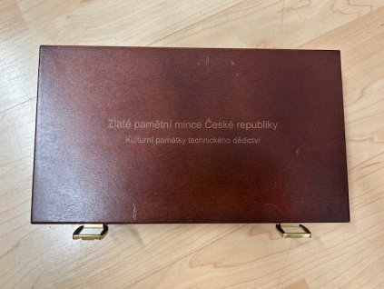 41100 41100 etue na zlate mince kulturni pamatky technickeho dedictvi drevo