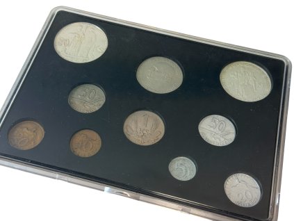 Kompletní soubor oběžných mincí