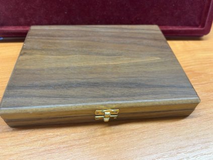 44916 1 44916 1 44916 1 etue na zlate mince 10 000 kc drevo