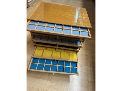 67060 1 drevena skrinka na mince supliky