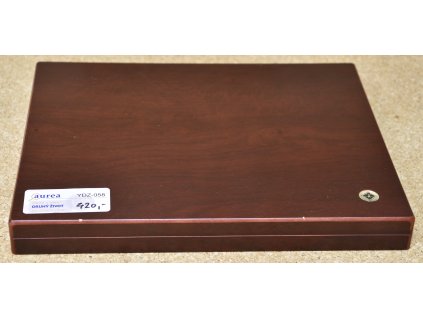 76747 76747 pouzite etue rozmer foto