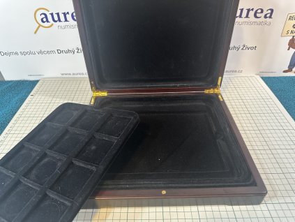 Použité - Dřevěná Etue - plato 12 Quadrum - Rozměr foto