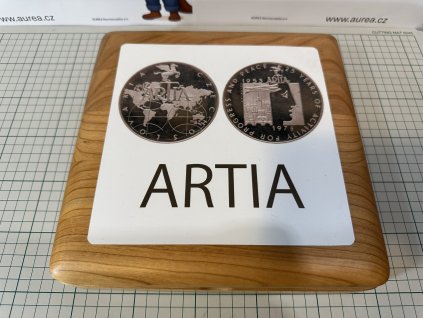 Použité - Dřěvěná Krabička Artia - Rozměr foto