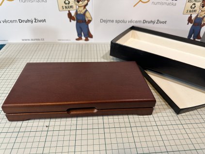 Použité - Dřěvěná Etue  - Rozměr foto