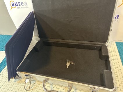 Použité - Kufřík hliníkový s platy  - Rozměr foto