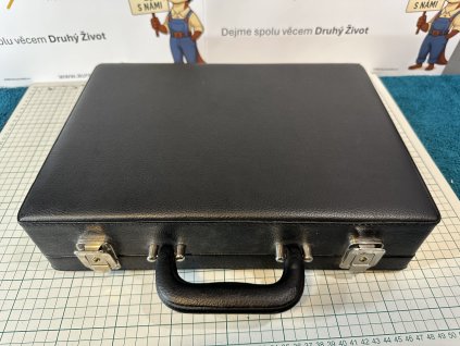 Použité - Koženkový kufřík s platy - Rozměr foto