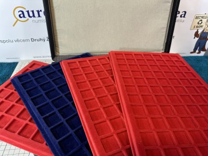 Použité - Koženkový kufřík s platy - Rozměr foto