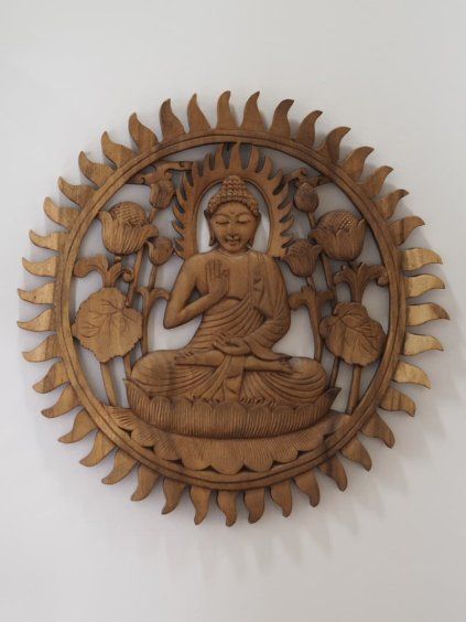 28 Drevorezba Bali Buddha