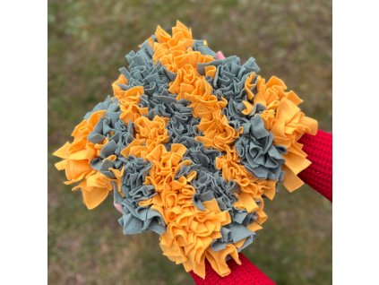 Čuchací koberček 30 x 30 cm, žlto zelený