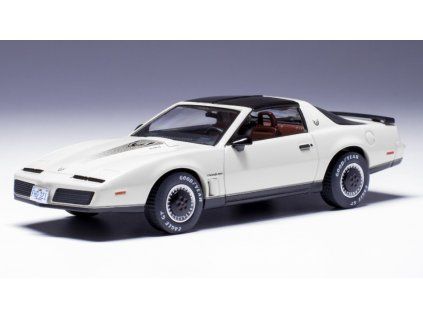 0078725 pontiac firebird 1982 white 1 43