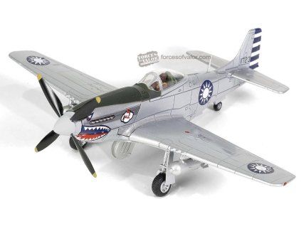 0079136 mustang p 51 d roca aircraft fighter 7th squadron 1 72