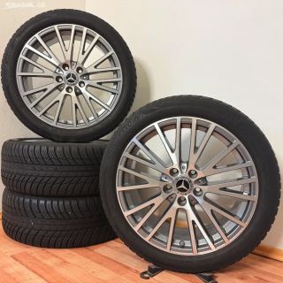 MERCEDES A/B/CLA 5x112 R18 ET49+ZIMNÍ 225/45R18 6m 17 900 Kč Nabízím k prodeji krásná, 18 palcová, litá kola originál...