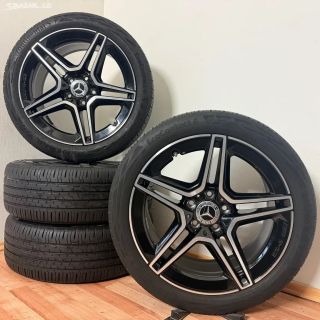 DVOUROZMĚRNÁ MERCEDES C W205 AMG+LETNÍ PNEU 6/5mm 25 900 Kč Nabízím k prodeji krásná, 18 palcová litá kola, originál...