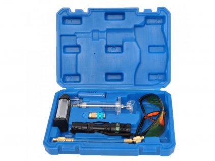 Sada na kontrolu těsnosti chladicího systému s UV lampu, MGS01049, sada umožňuje detekci úniků v chladicích systémech, motorech, převodovkách atd. (v kombinaci s fluorescenčními doplňky).