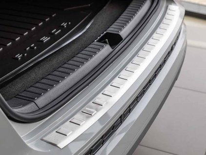 Kryt prahu pátých dveří Seat Ateca 2016-2026 • nerez • ADO Pro