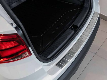 Kryt prahu pátých dveří Seat Arona 2018-2026 • nerez • ADO Pro