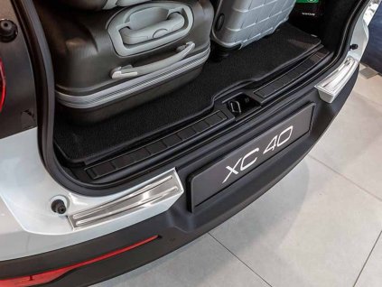 Kryt prahu pátých dveří Volvo XC40 2018-2024 • nerez • ADO Pro