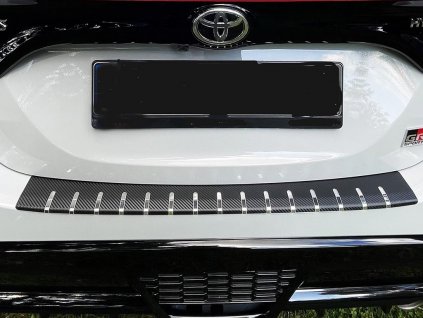 Kryt prahu pátých dveří Toyota Yaris IV 2020-2024 • nerez s karbonem