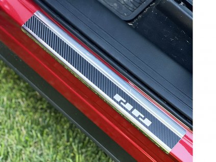 Prahové lišty Mazda CX-60 2022-2026 • nerez s karbonem