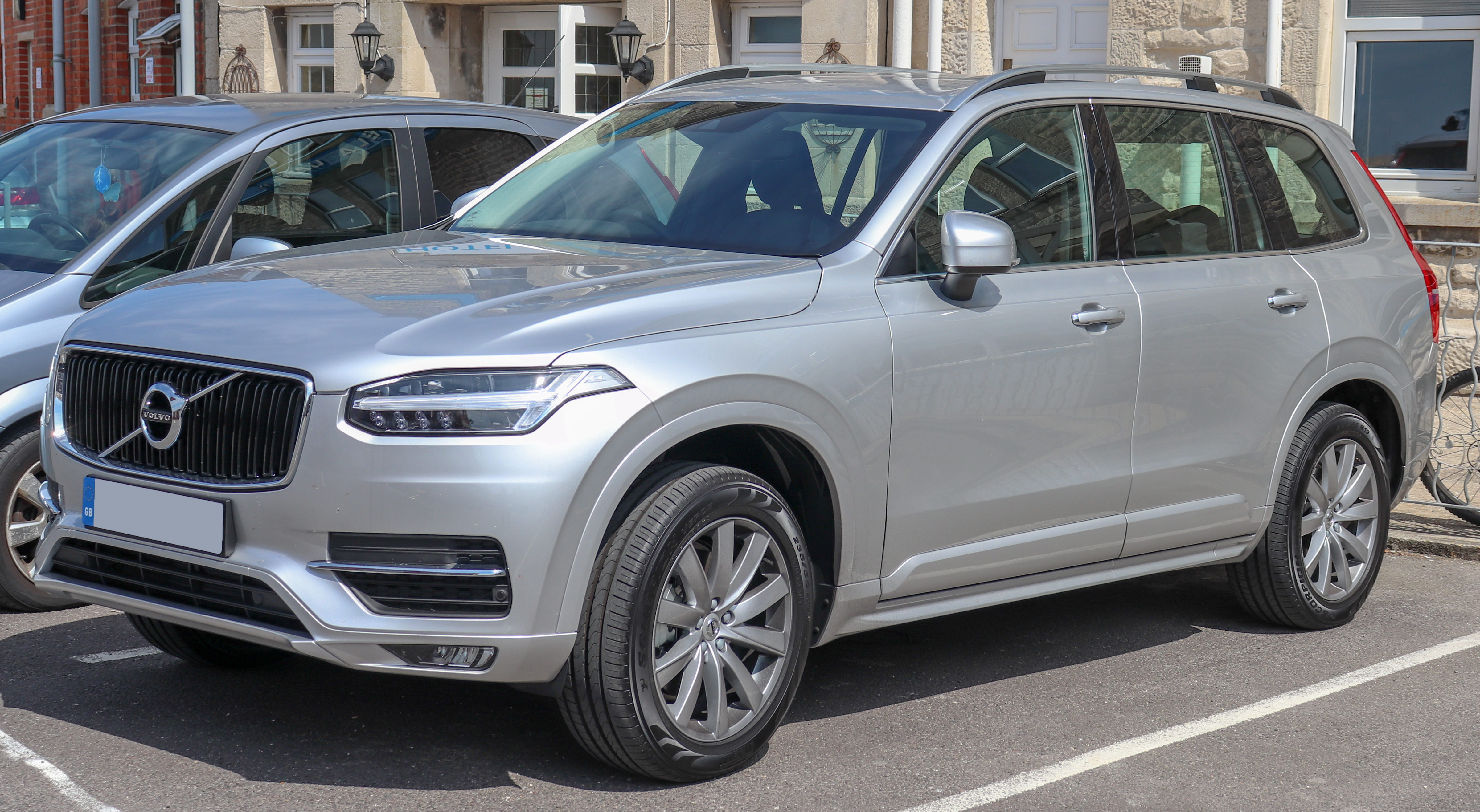 2018_Volvo_XC90_2.0