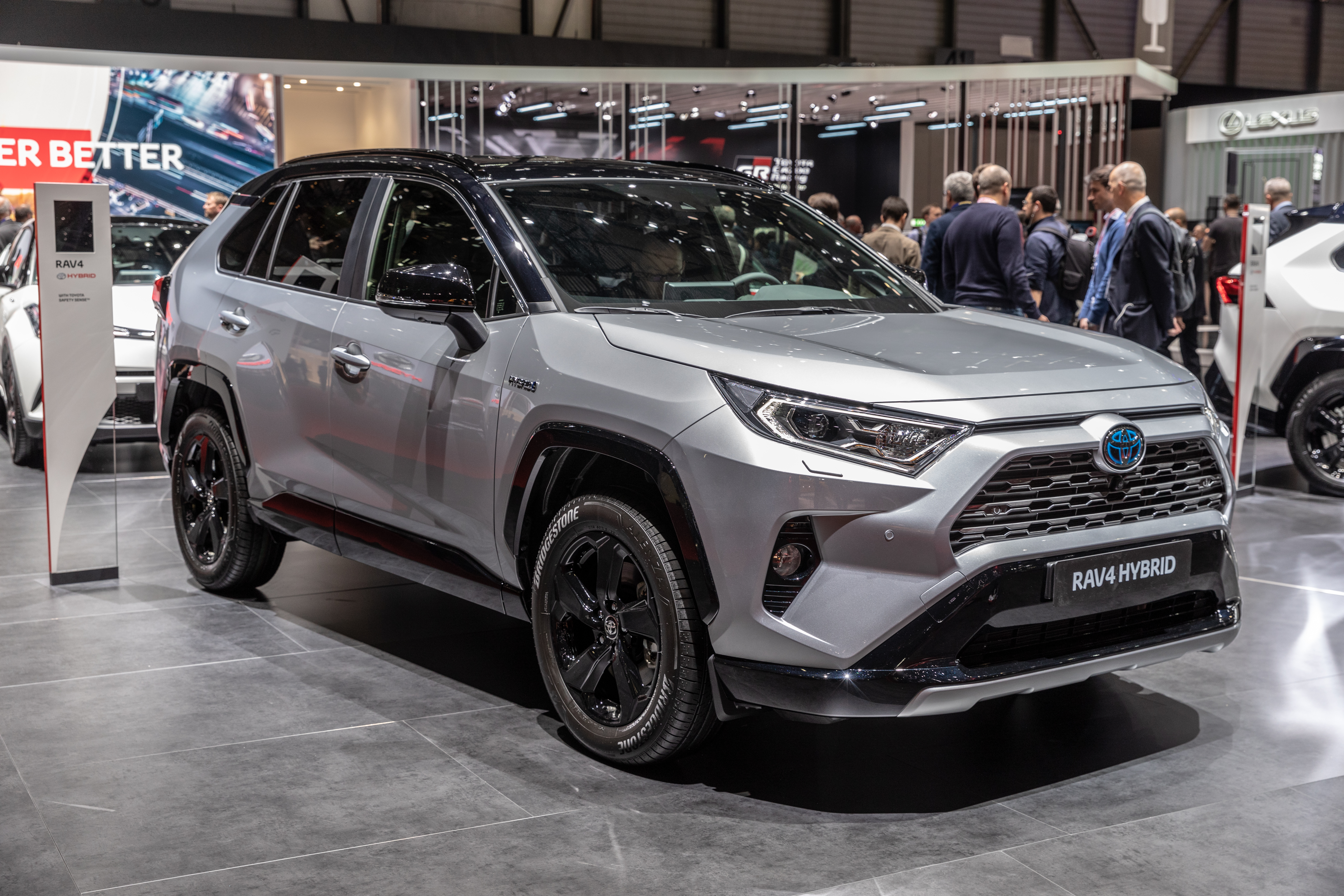 Toyota_RAV4_Hybrid,_GIMS_2019,_Le_Grand-Saconnex_(GIMS0518)