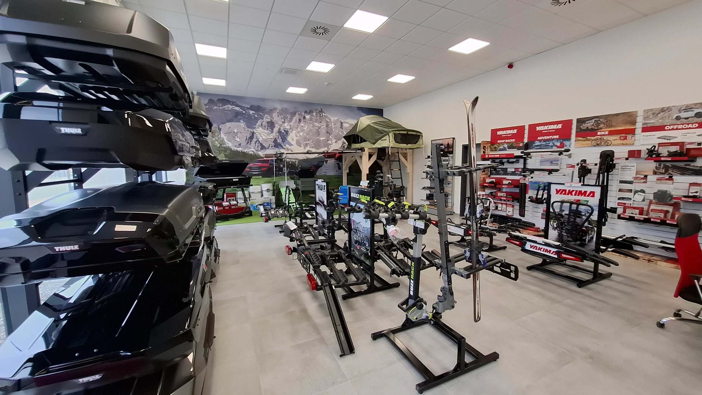 Panorama showroomu Autohaus.cz