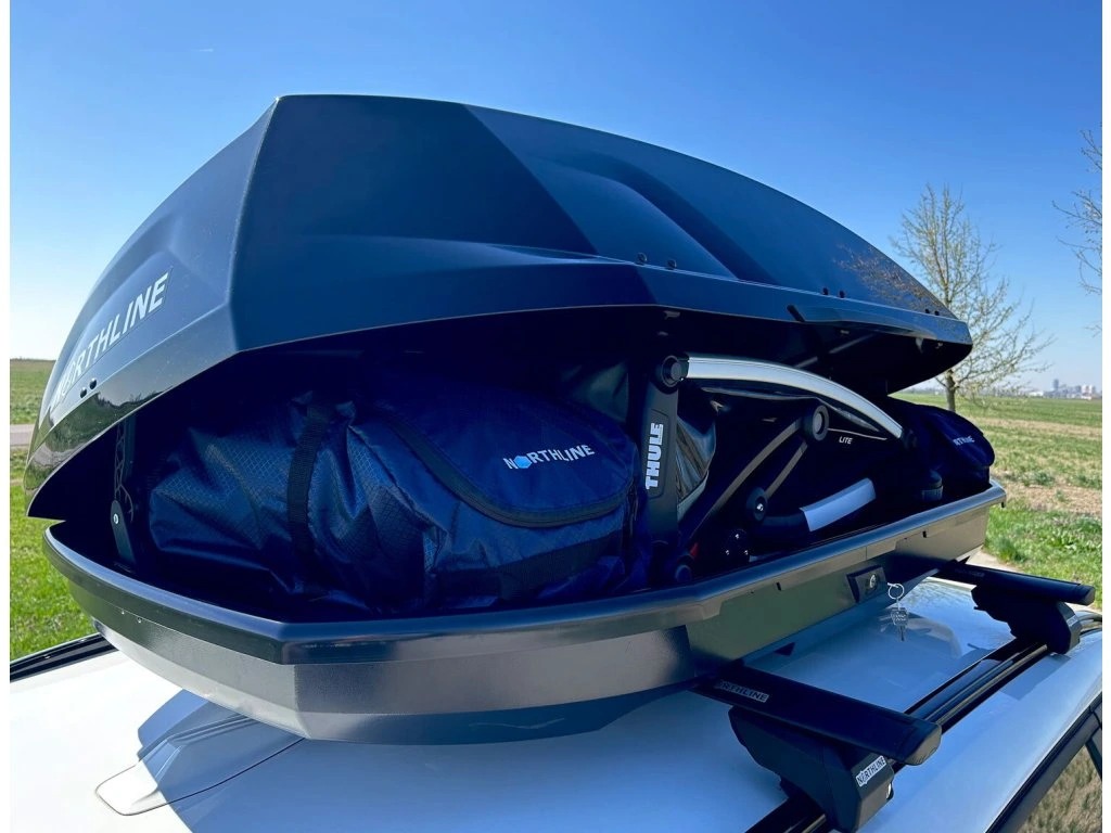 Střešní box NORTHLINE Sunny L černý lesklý