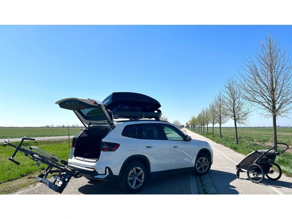 Střešní box NORTHLINE Sunny L černý lesklý