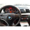 BMW 1 interier s OEM autoradiem