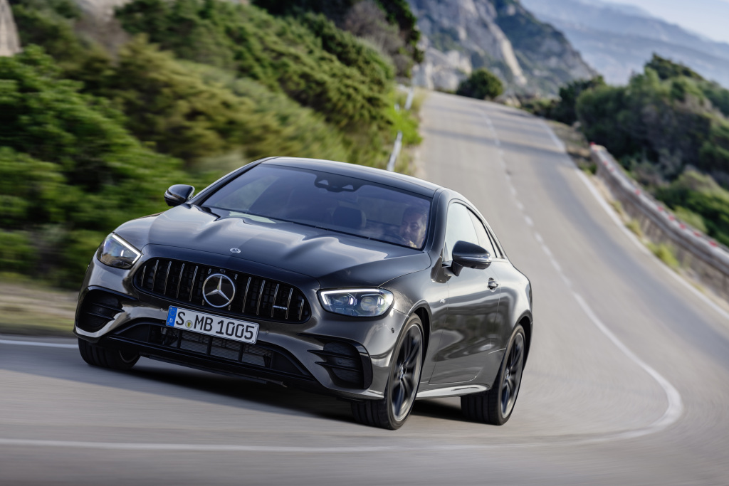 MERCEDES TŘÍDY E COUPÉ & CABRIOLET - nový facelift 2020