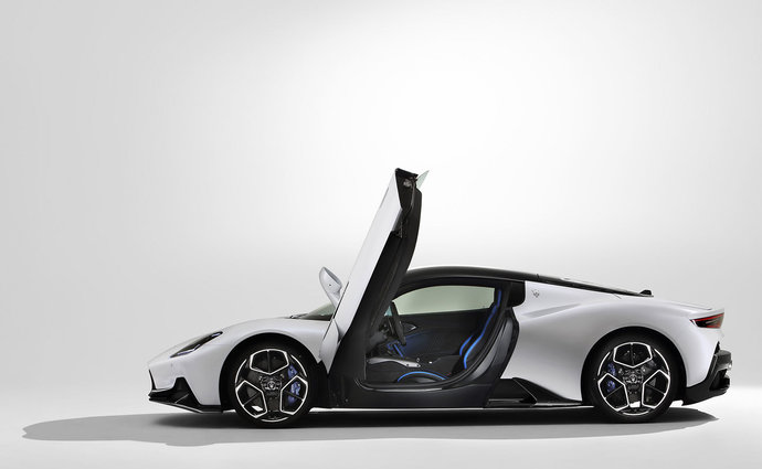 Maserati MC20 - přijde jak elektrická verze, tak kabrio