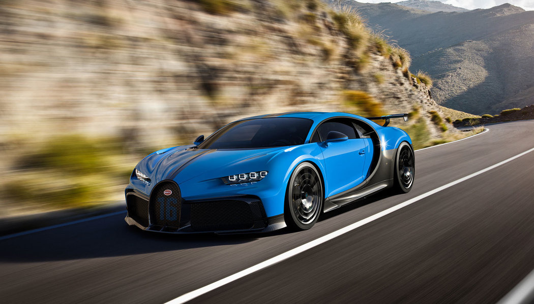 BUGATTI CHIRON PUR SPORT - světová premiéra 