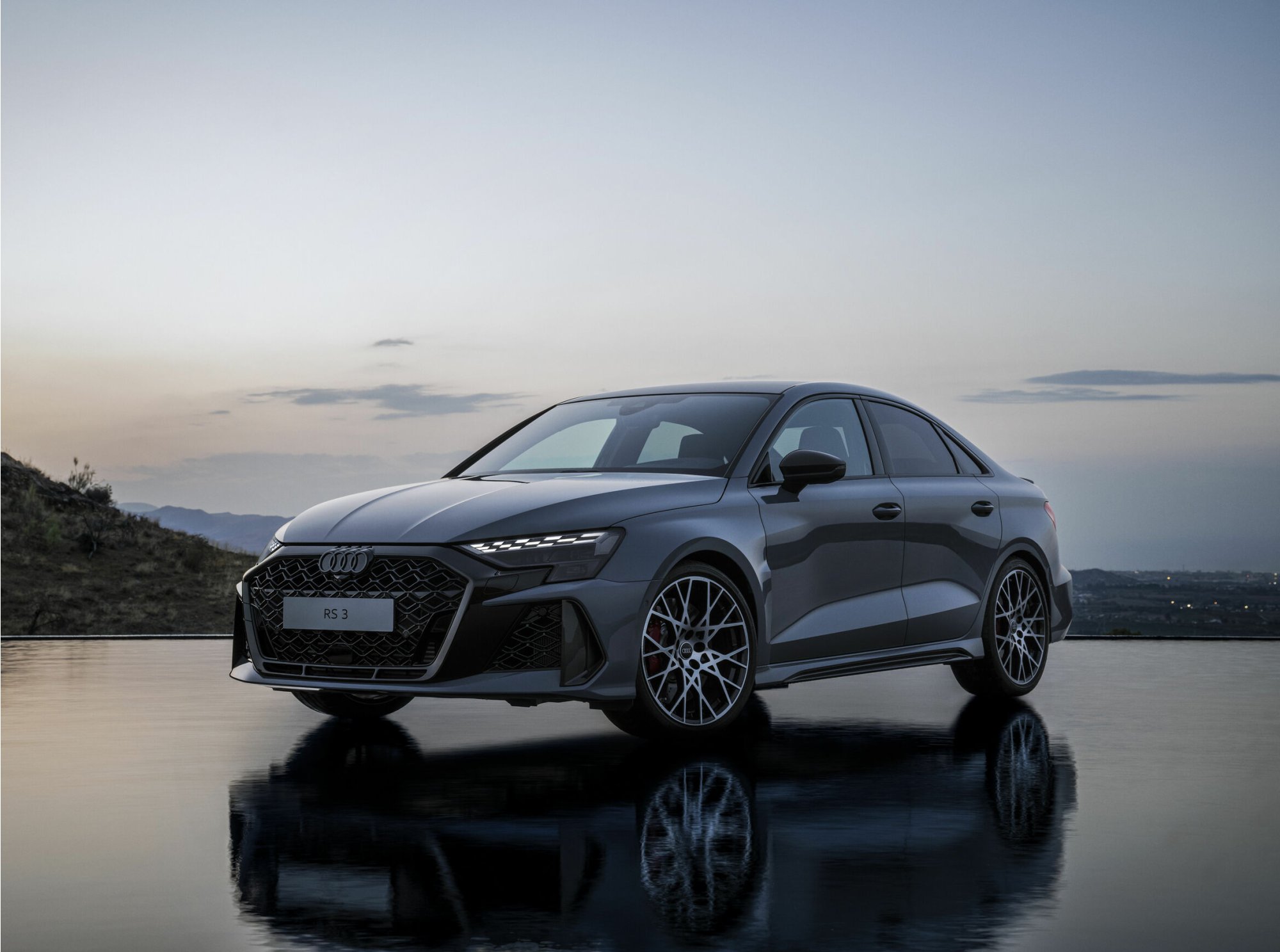 AUDI RS3 SPORTBACK / LIMUZÍNA